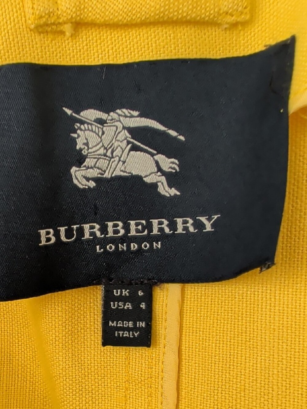 Burberry Yellow Double-Breasted Cotton Trench with White Buttons - Picture 7 of 9
